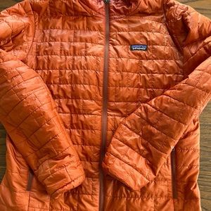 Patagonia men’s nano puff L